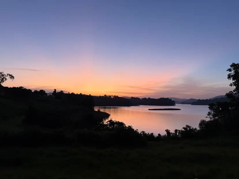 One-Day Lake Bunyonyi Experience from Paradise Eco-Hub