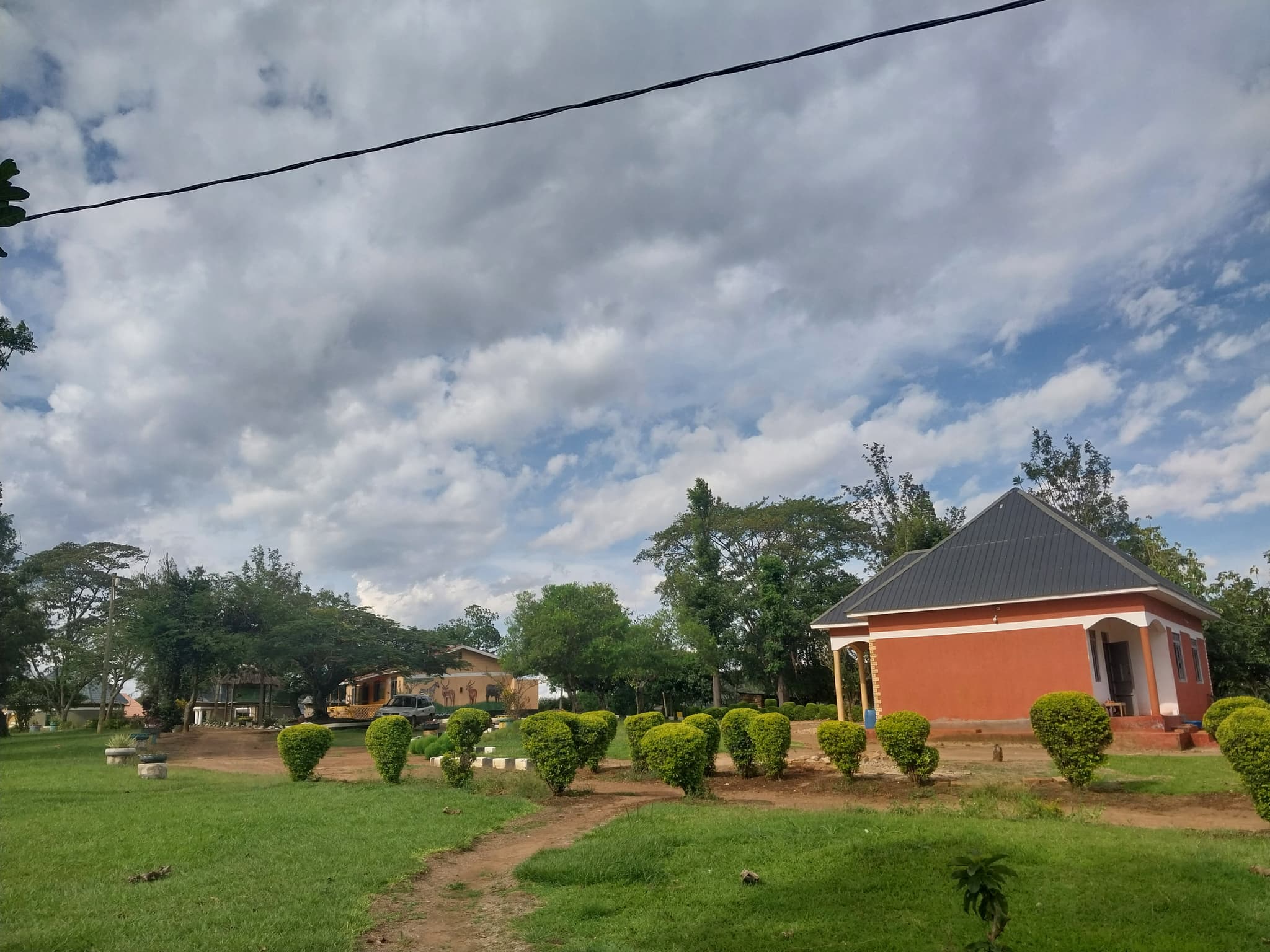 Rwenjeru-Community-Campsite-Accomodation-4--1779181361418.jpg